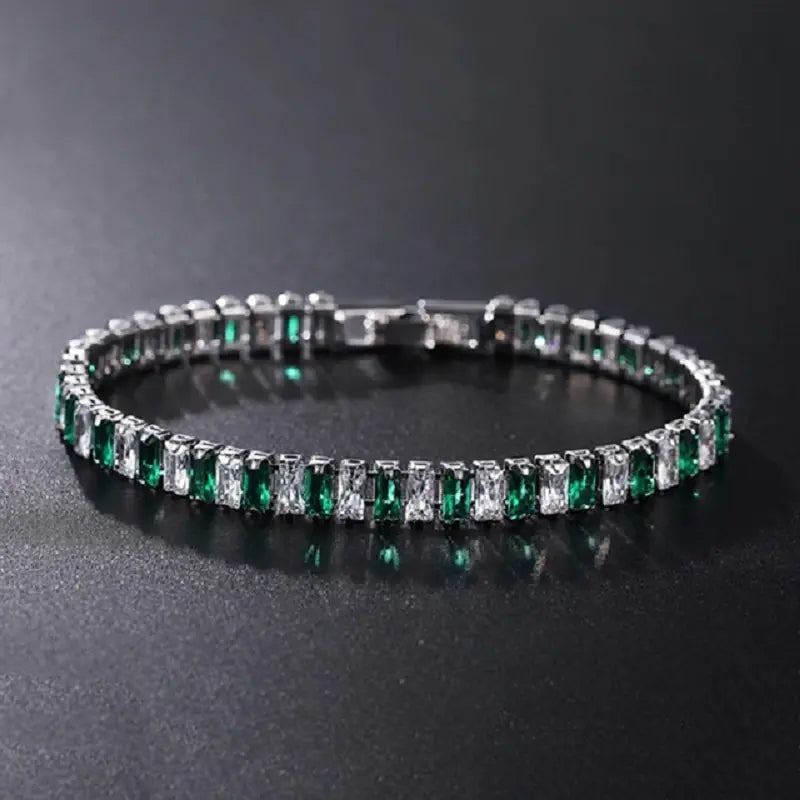 Armband mit kubischem Kettenglied