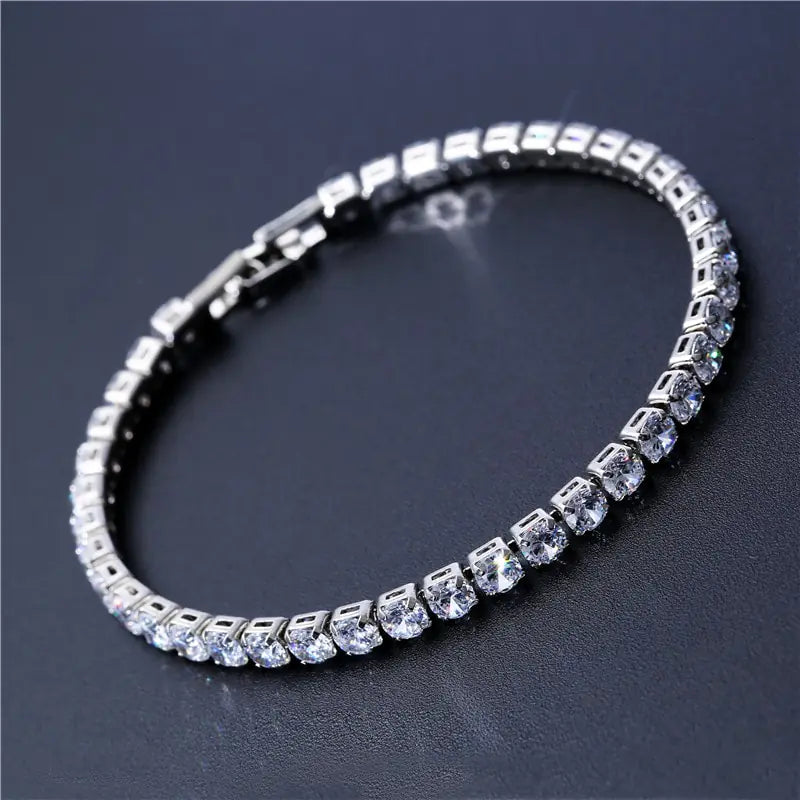 Armband mit kubischem Kettenglied