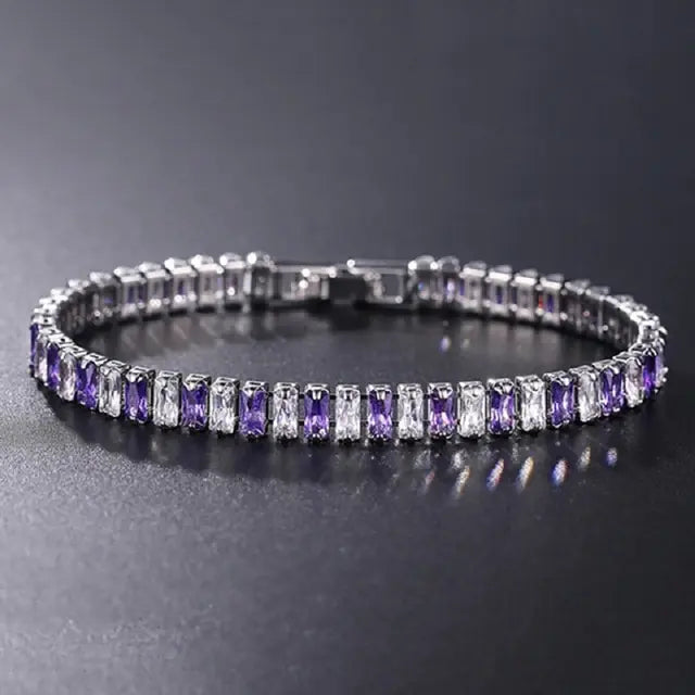 Armband mit kubischem Kettenglied