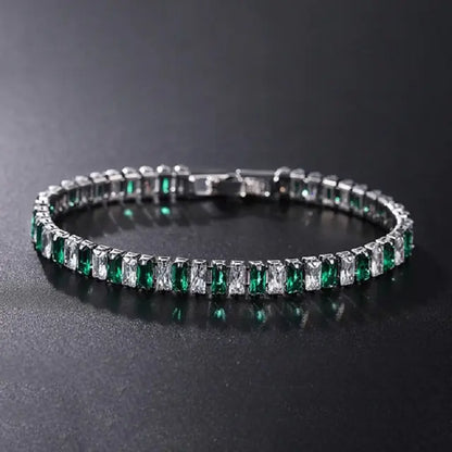 Armband mit kubischem Kettenglied