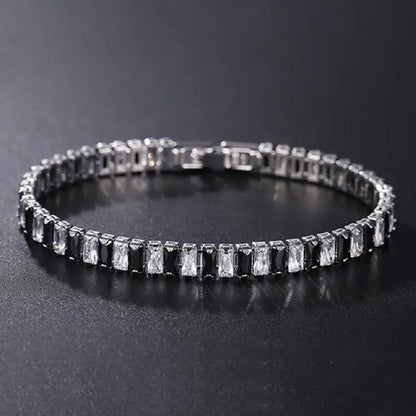 Armband mit kubischem Kettenglied